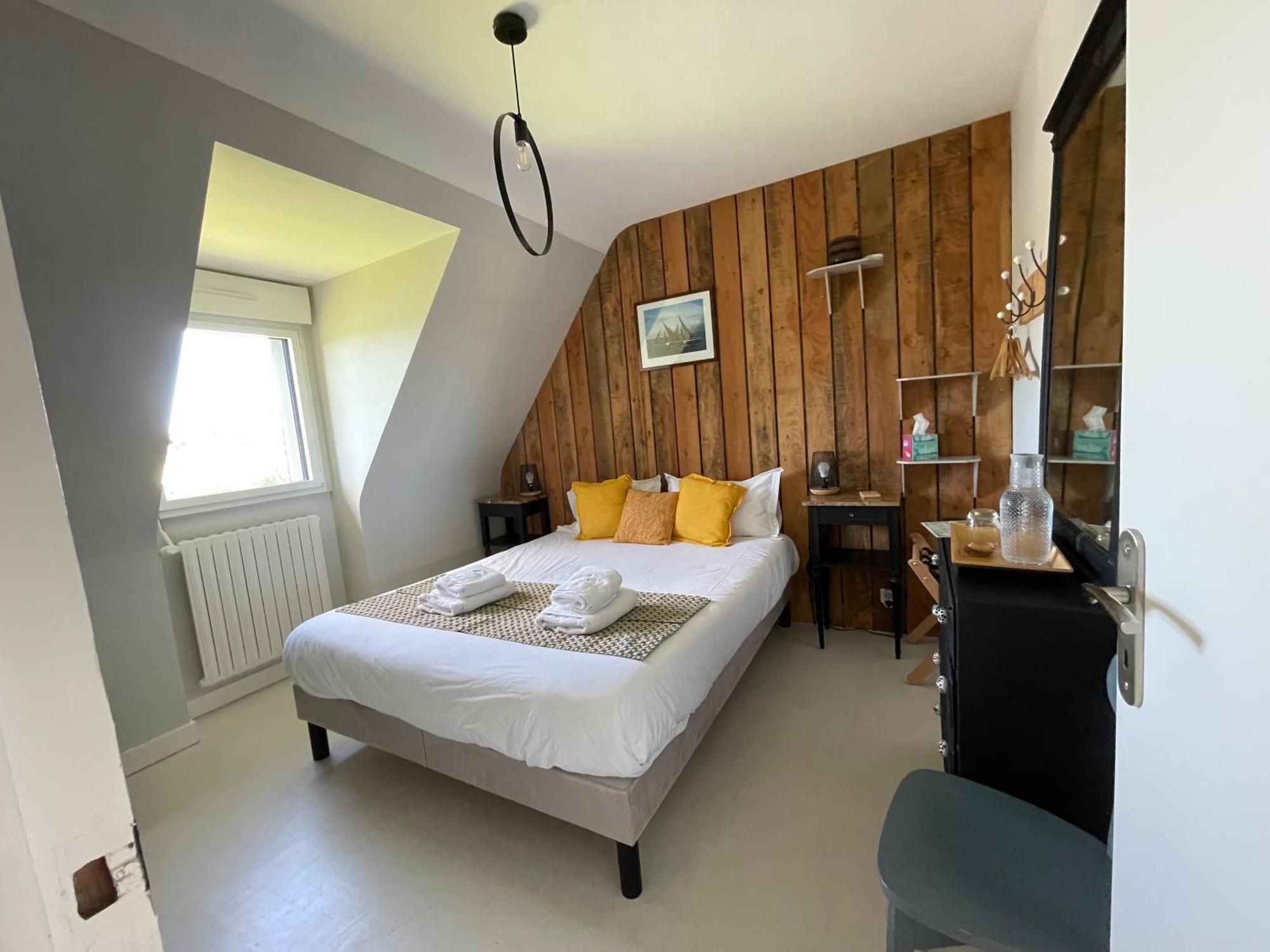 Le Clos Des Abers Bed & Breakfast
